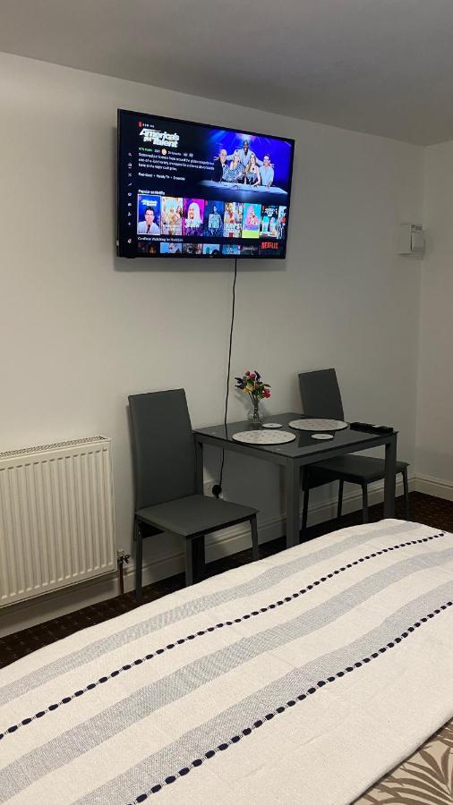 Bv Homely Studio Fourteen At Deighton Huddersfield Buitenkant foto